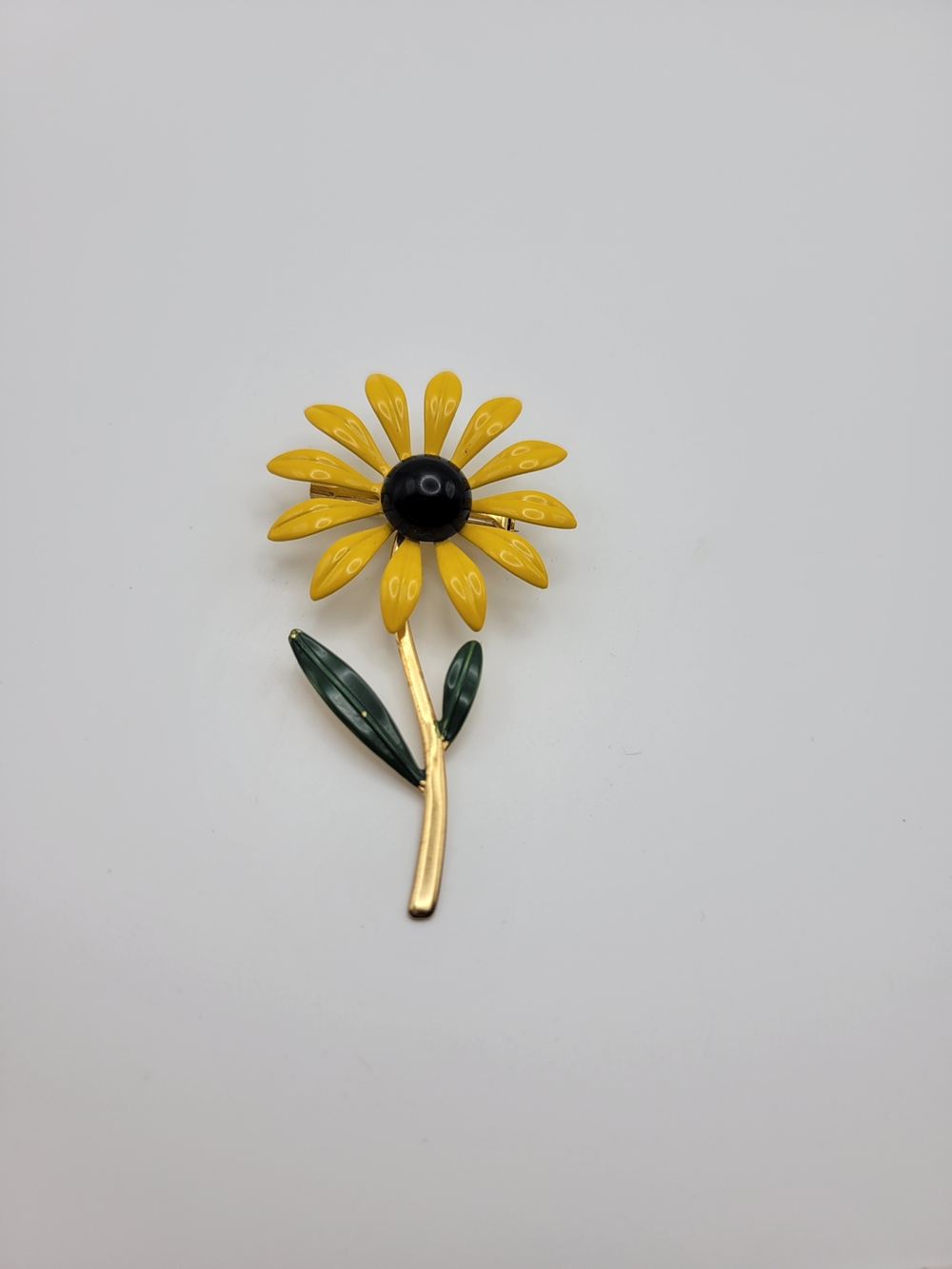 Yellow Daisy Flower Brooch Pin - Brand Unspecified